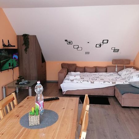 Zita Apartman エゲル エクステリア 写真