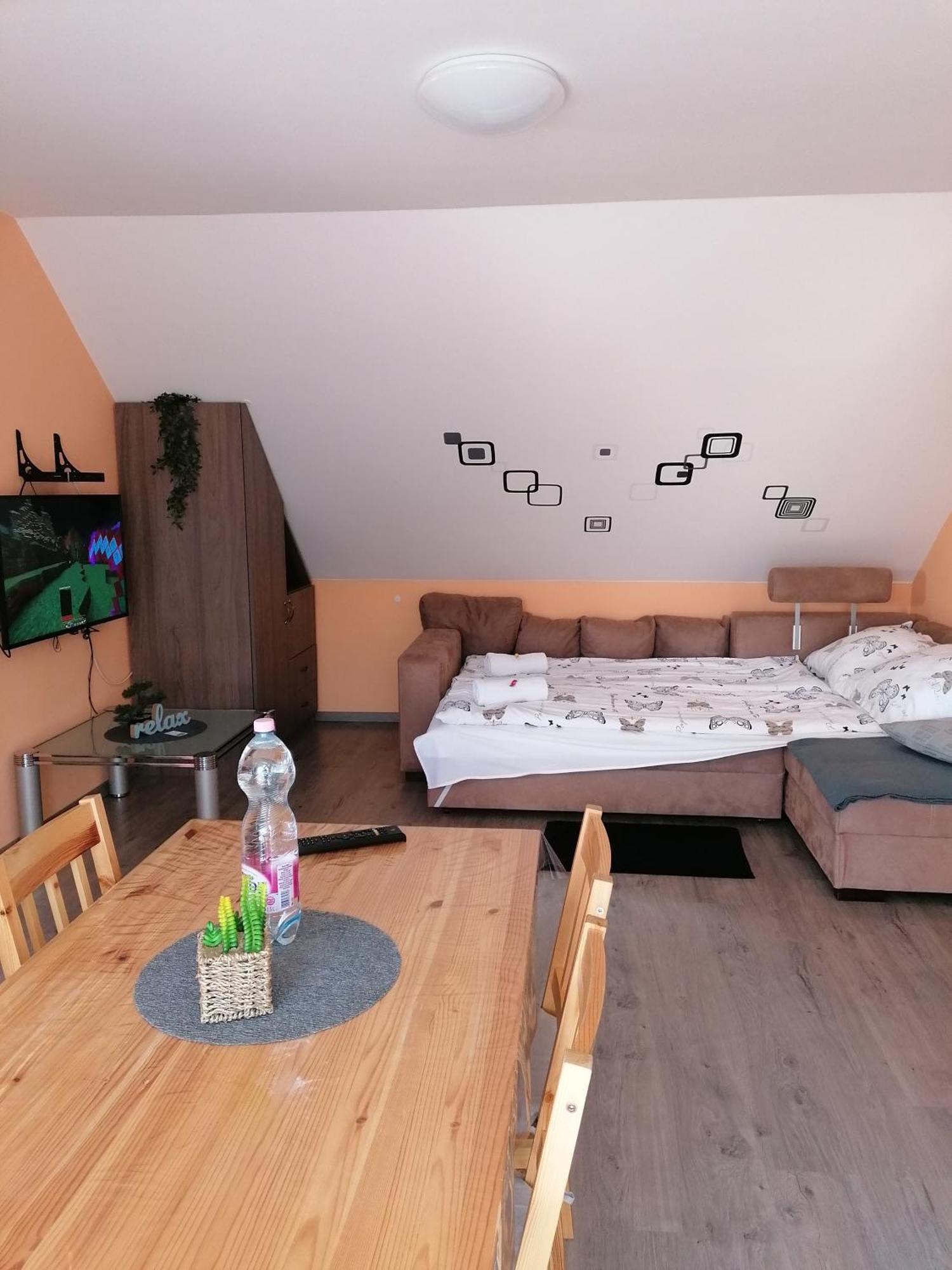 Zita Apartman エゲル エクステリア 写真